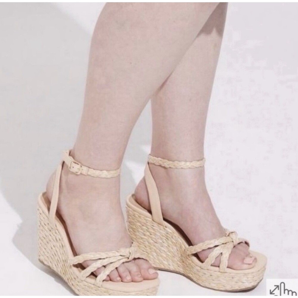 Torrid Strappy Raffia Platform Wedges Size 11.5WW Extra Wide Espadrille Heel